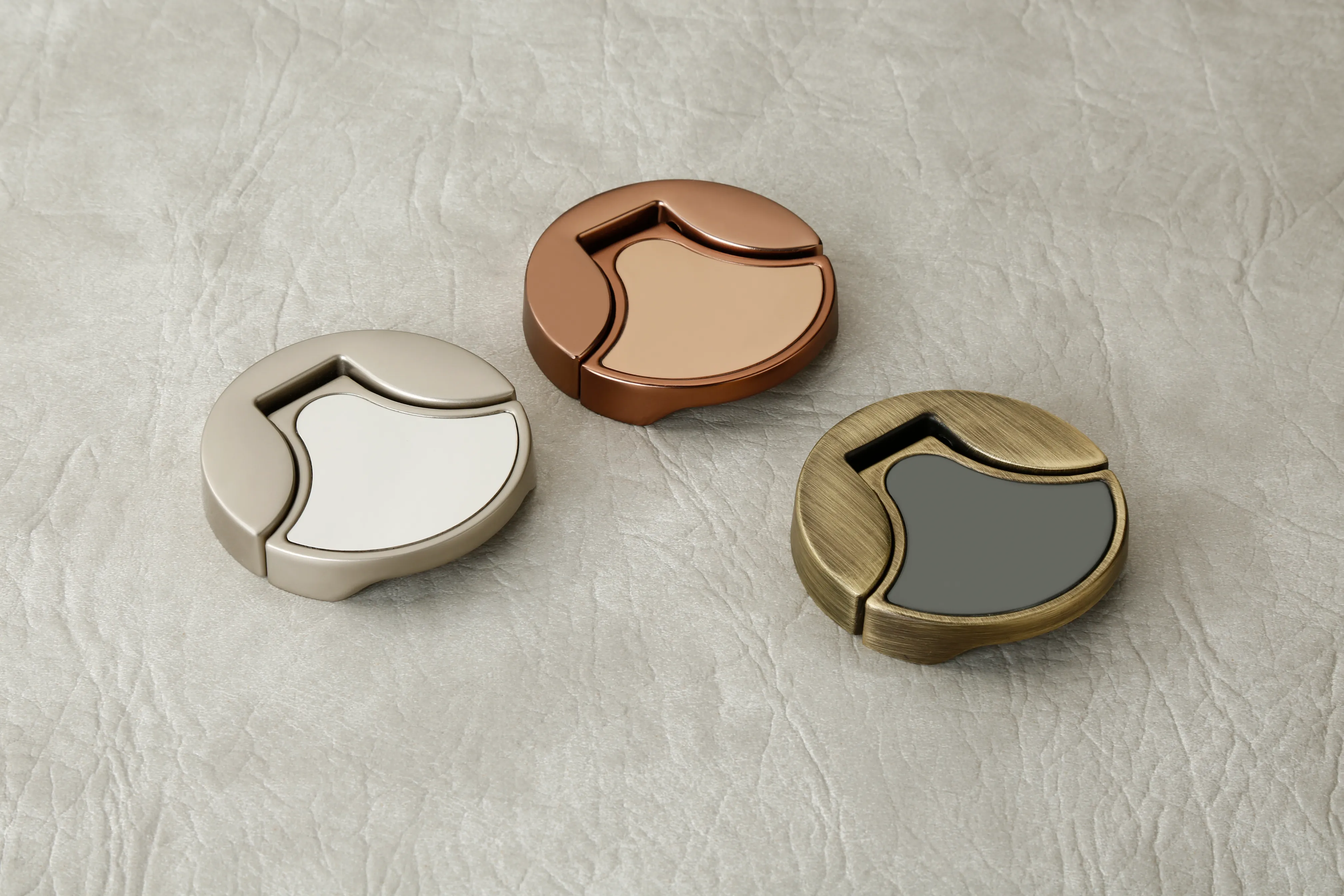 TELEPHONE Chest Handle