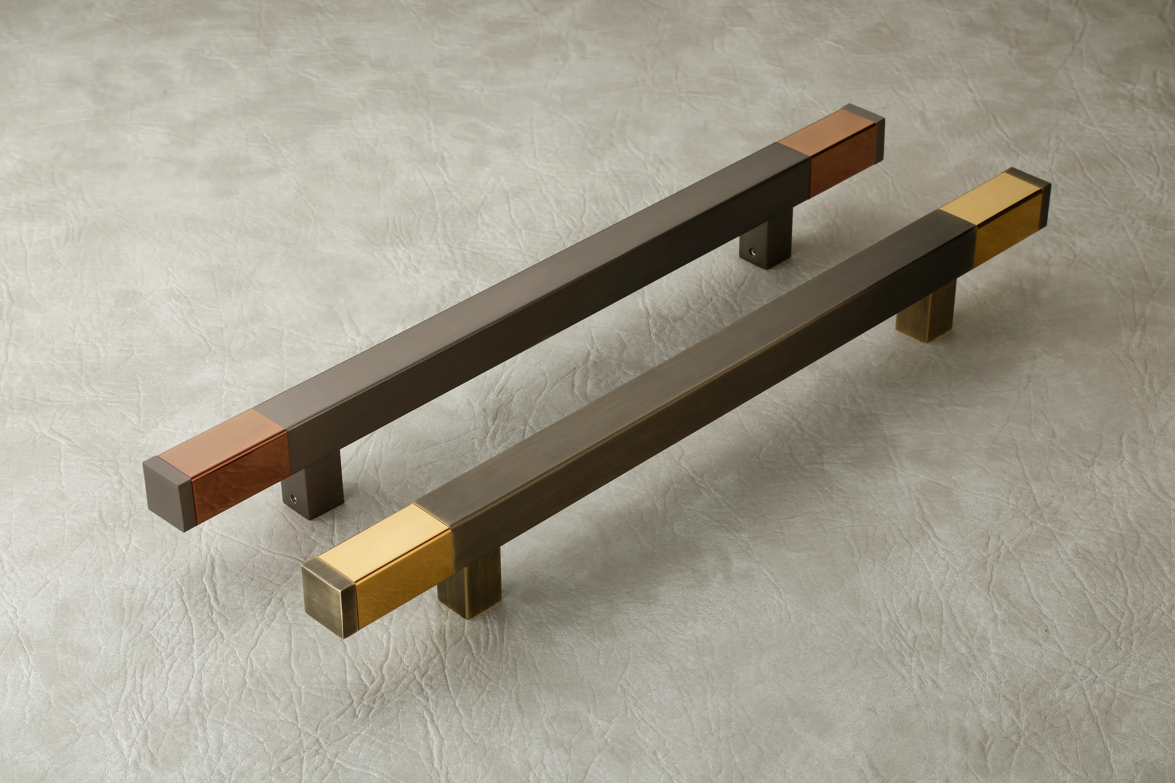 SQ. 500-GD Door Handle